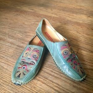 PIKOLINOS Embroidered Leather Loafer NWOT